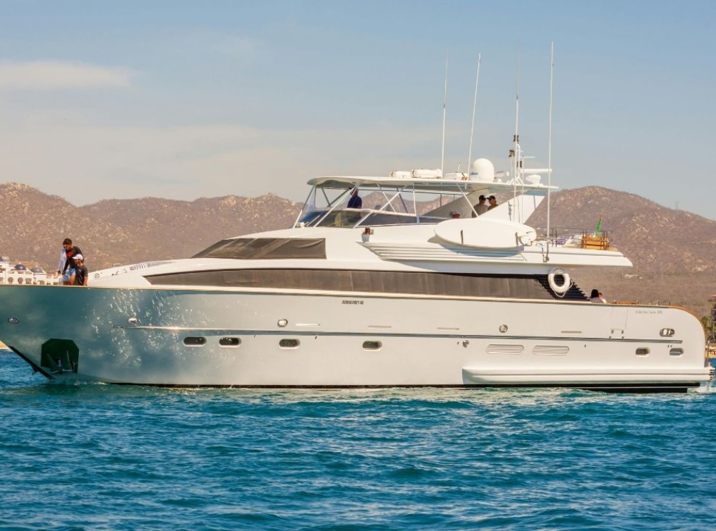 Motor Yat Kiralama ile Lüks ve Konforlu Bir Mavi Yolculuk Deneyimi